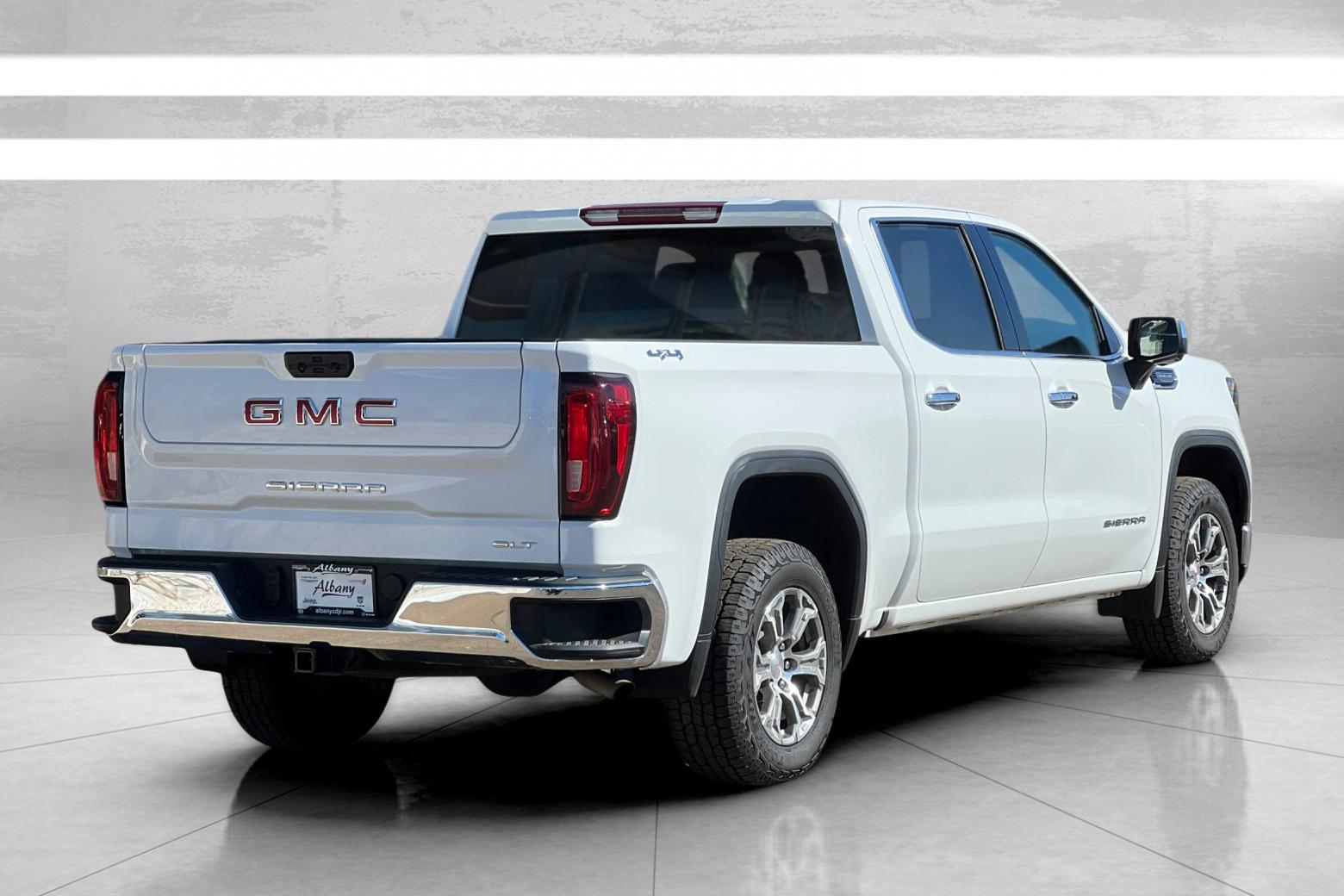 2024 Gmc Sierra 1500 SLT photo 3