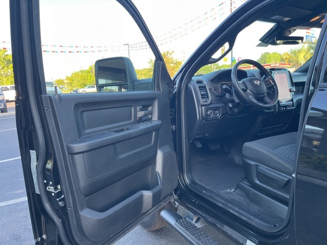 2025 Ram 2500 Tradesman photo 3