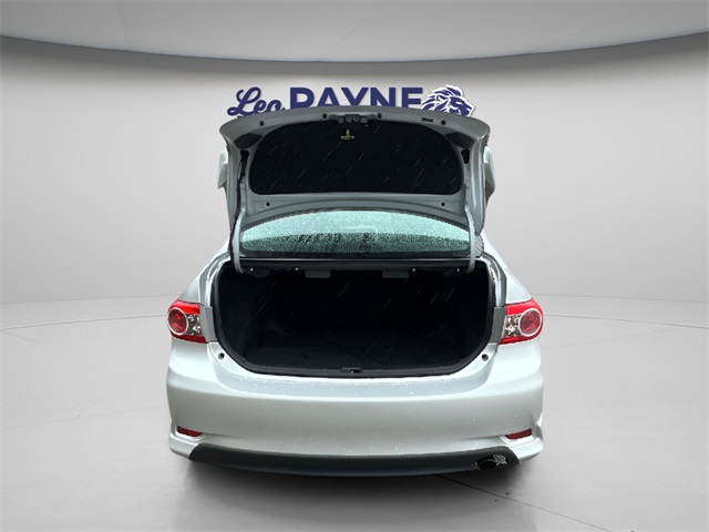 2011 Toyota Corolla S photo 12