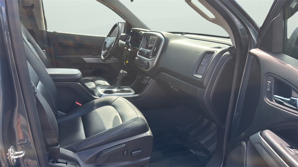 2019 Chevrolet Colorado LT photo 11