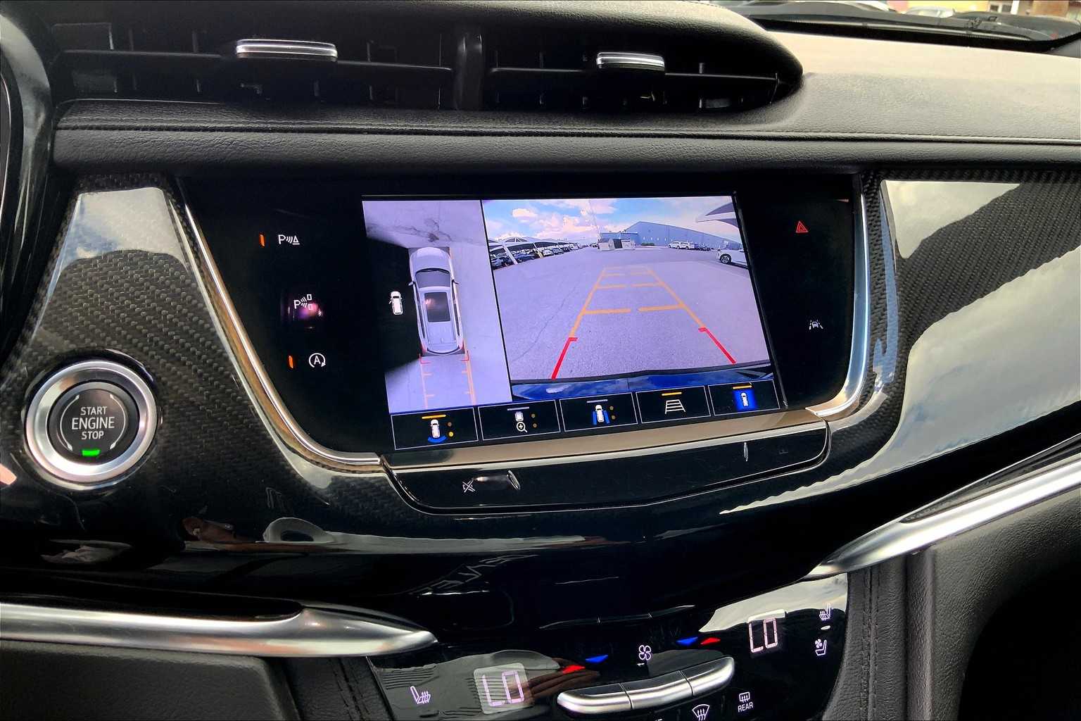 2023 Cadillac XT6 Sport photo 25