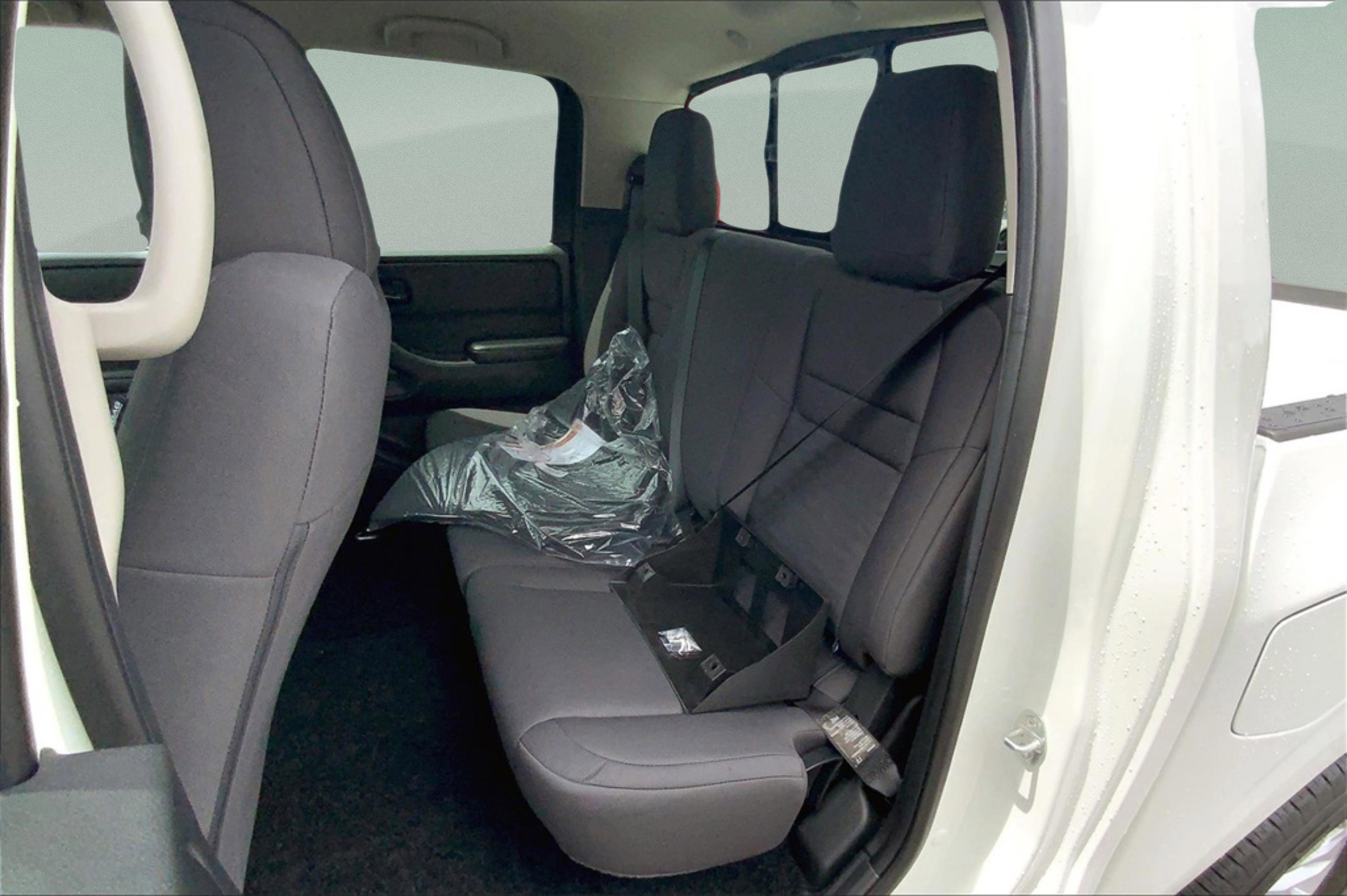 2025 Nissan Frontier S photo 10