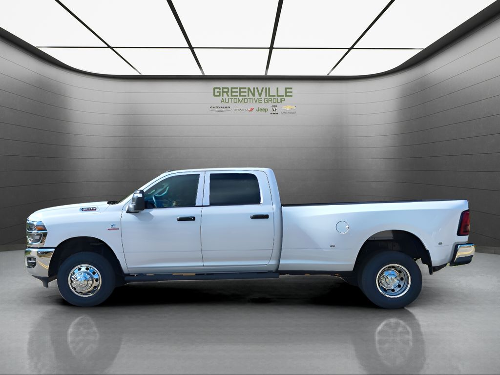 2026 Ram 3500 Tradesman photo 3