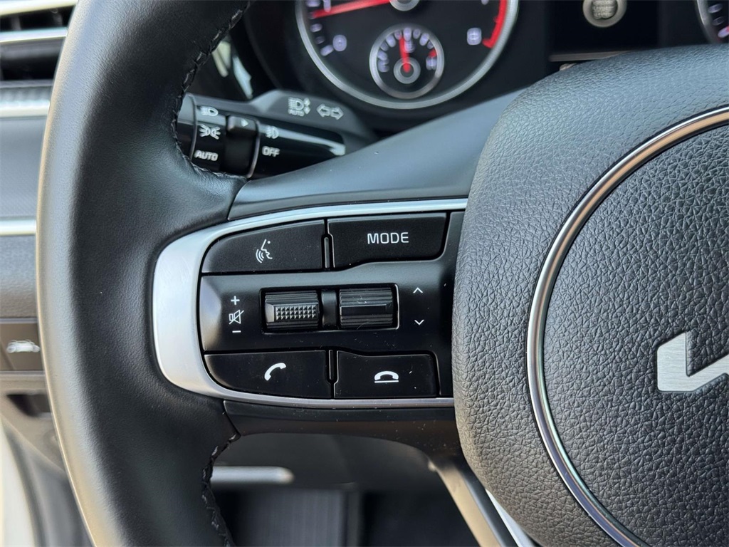 2022 Kia K5 GT-Line photo 22