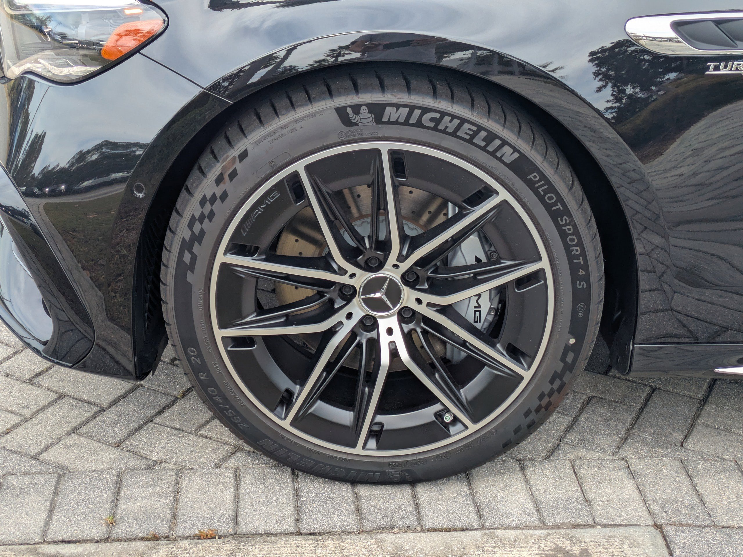 2025 Mercedes Benz E AMG 53 4MATIC photo 3