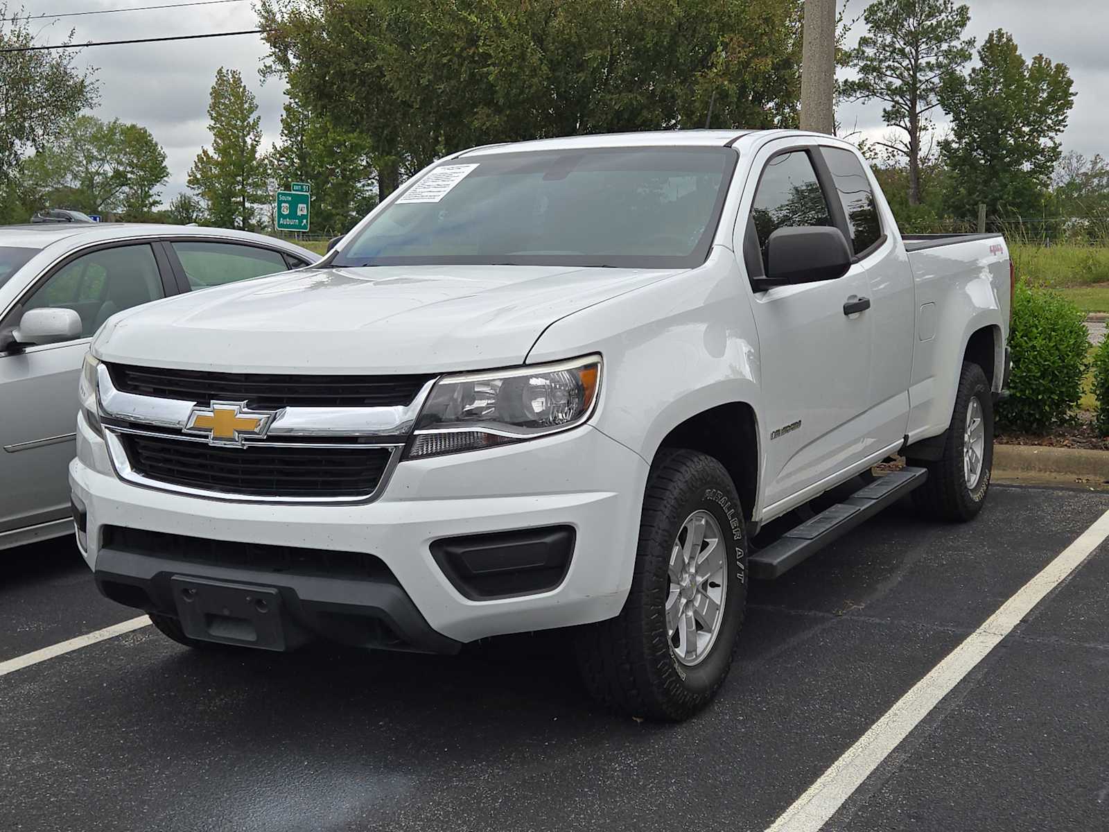2019 Chevrolet Colorado Work Truck photo 2