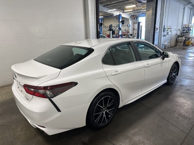 2024 Toyota Camry SE photo 4