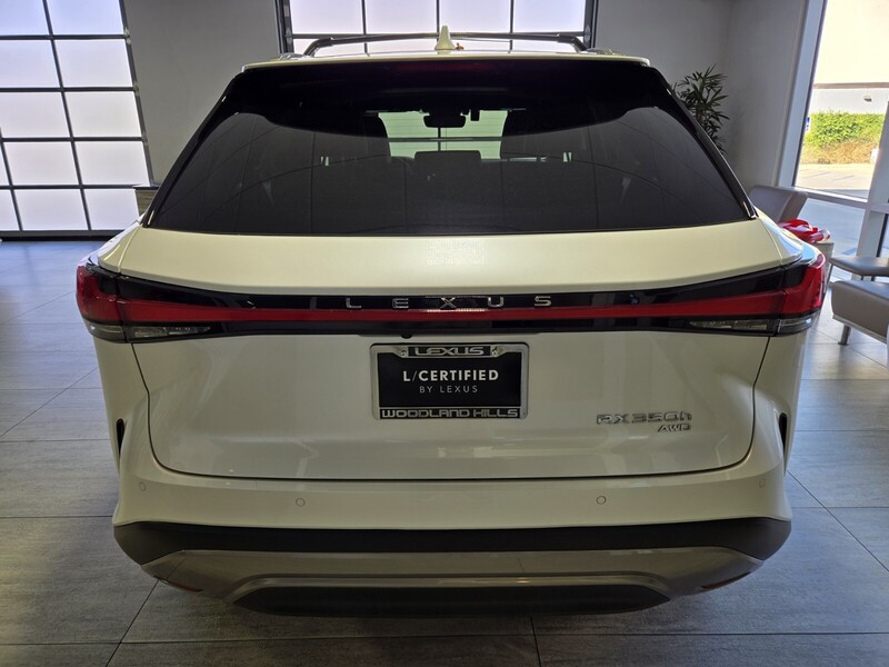 2024 Lexus RX 350h AWD photo 3