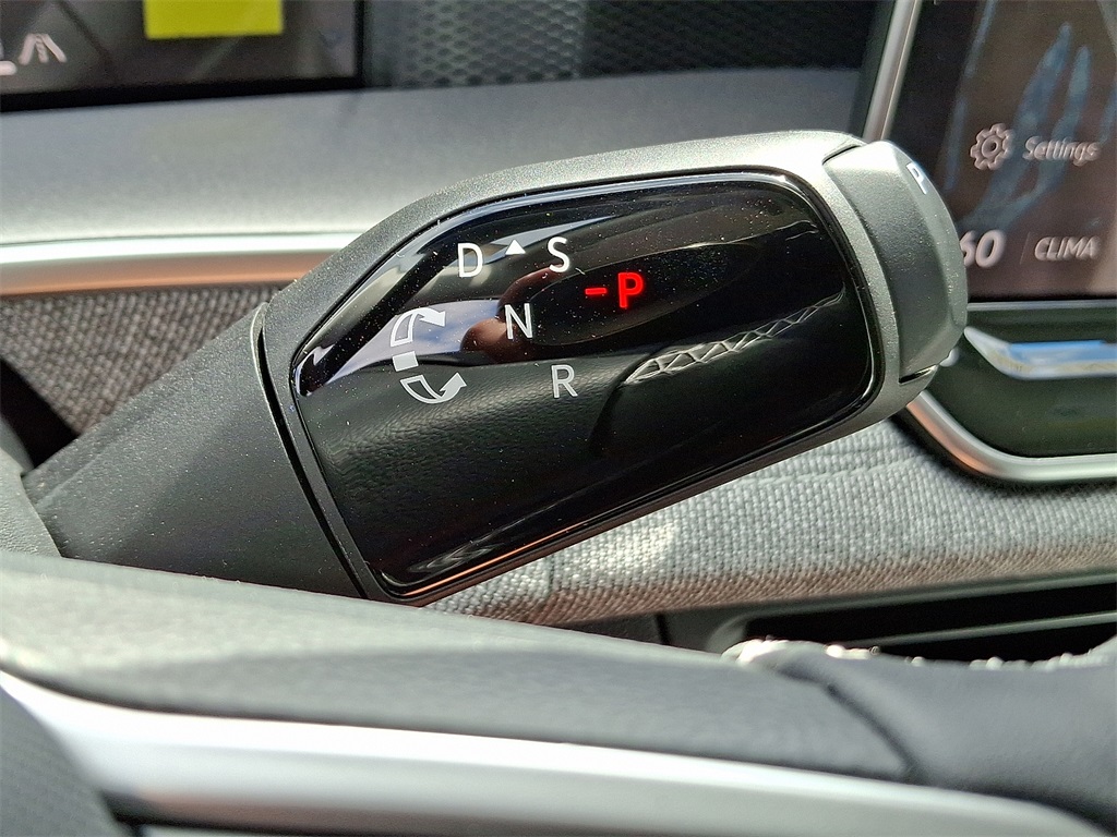 2025 Volkswagen Tiguan S photo 4