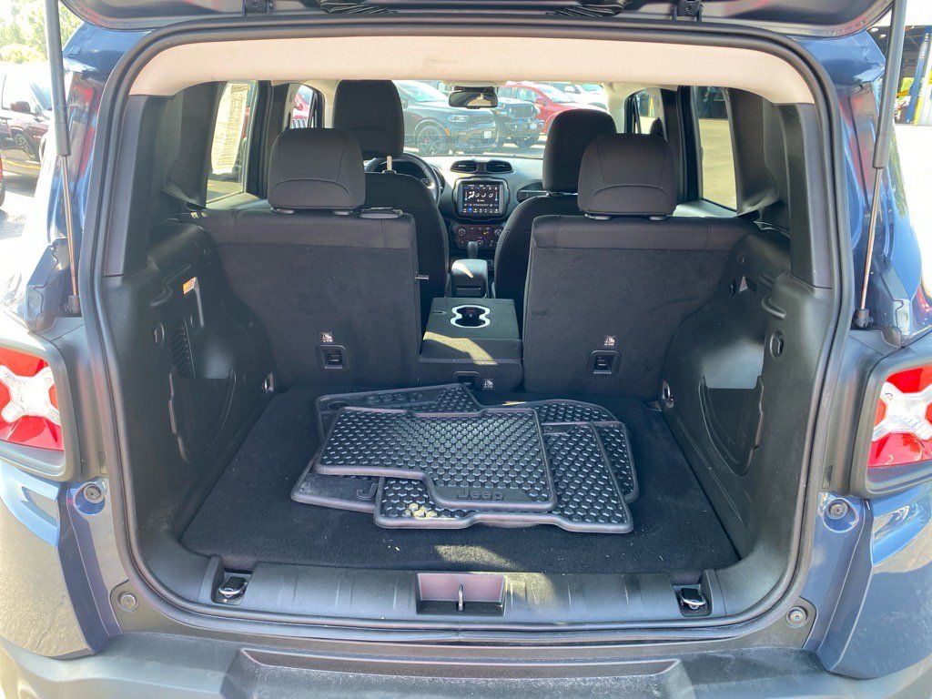 2022 Jeep Renegade Latitude photo 21