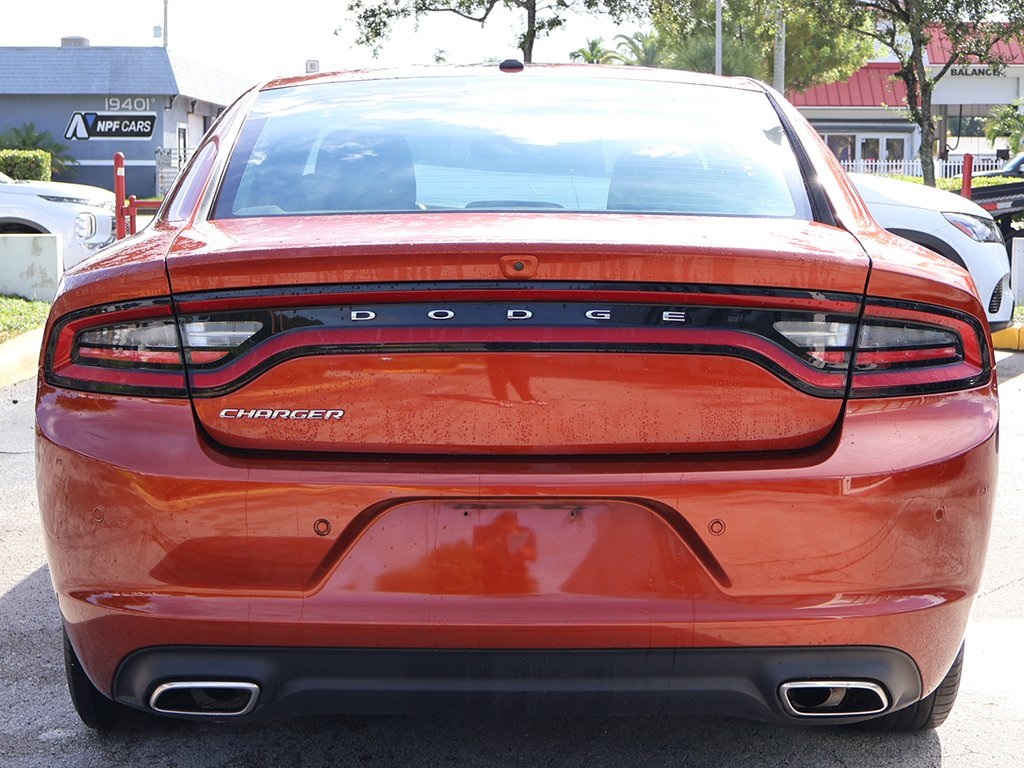 2022 Dodge Charger SXT photo 5