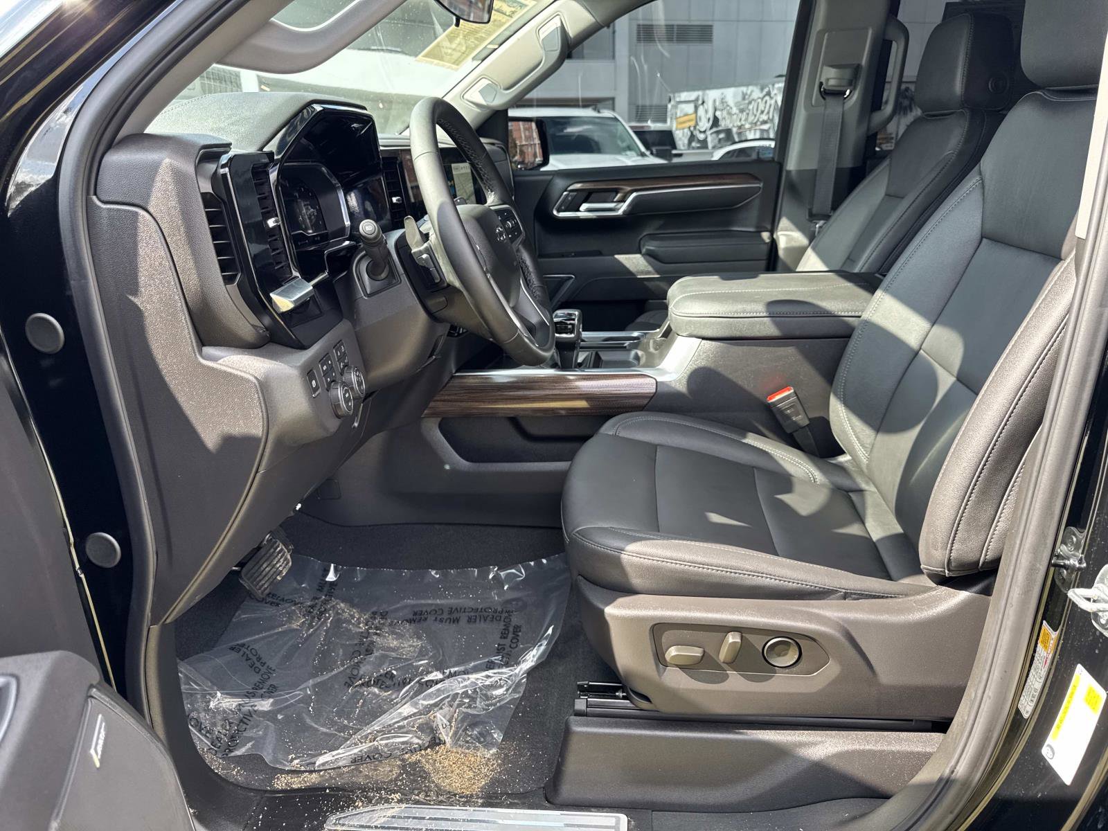 2025 Chevrolet Silverado 1500 LT Trail Boss photo 14