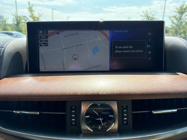 2016 Lexus LX 570 photo 6