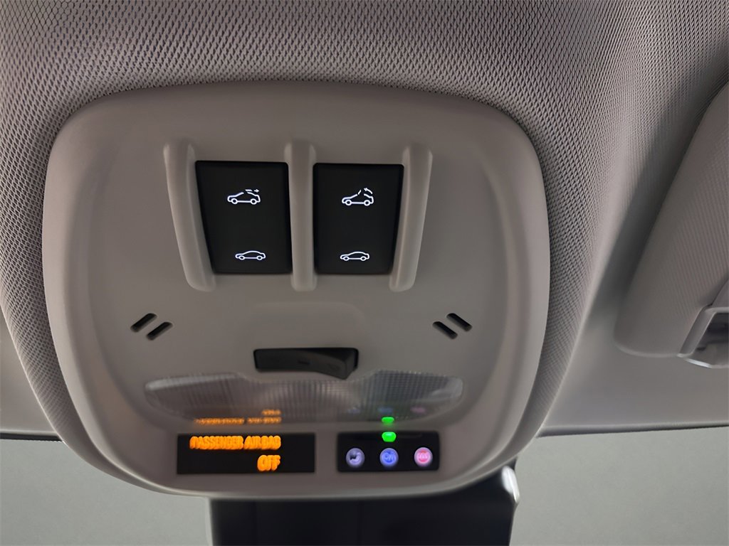 2025 Chevrolet Trax LT photo 14