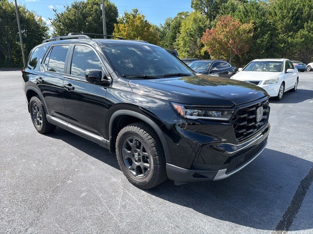 2025 Honda Pilot TrailSport photo 3