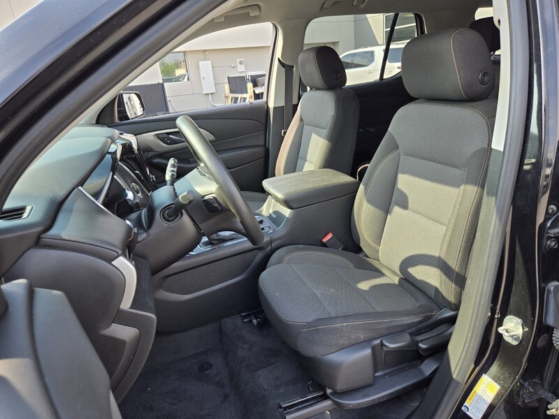 2020 Chevrolet Traverse 1LS photo 5