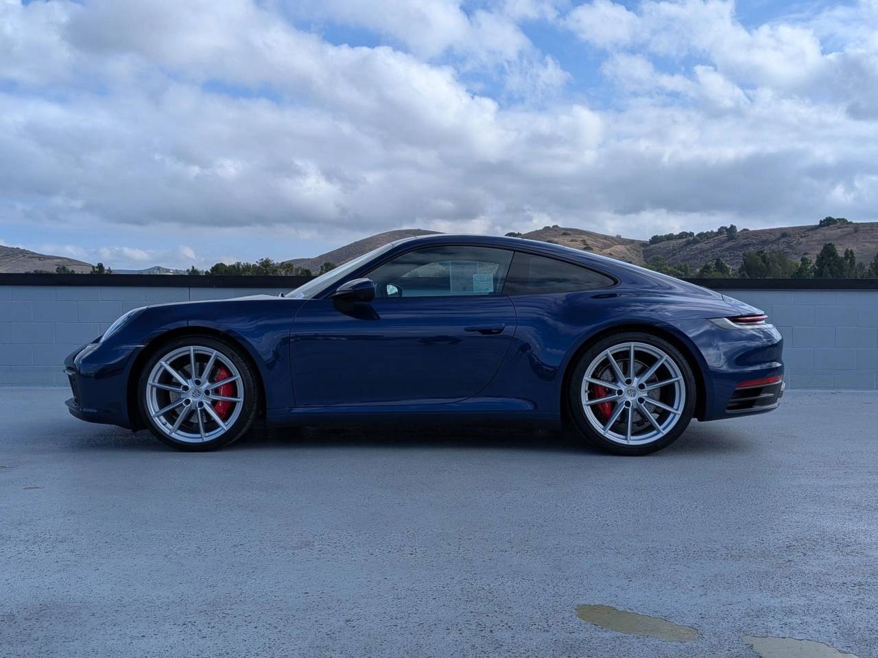 2022 Porsche 911 S photo 2