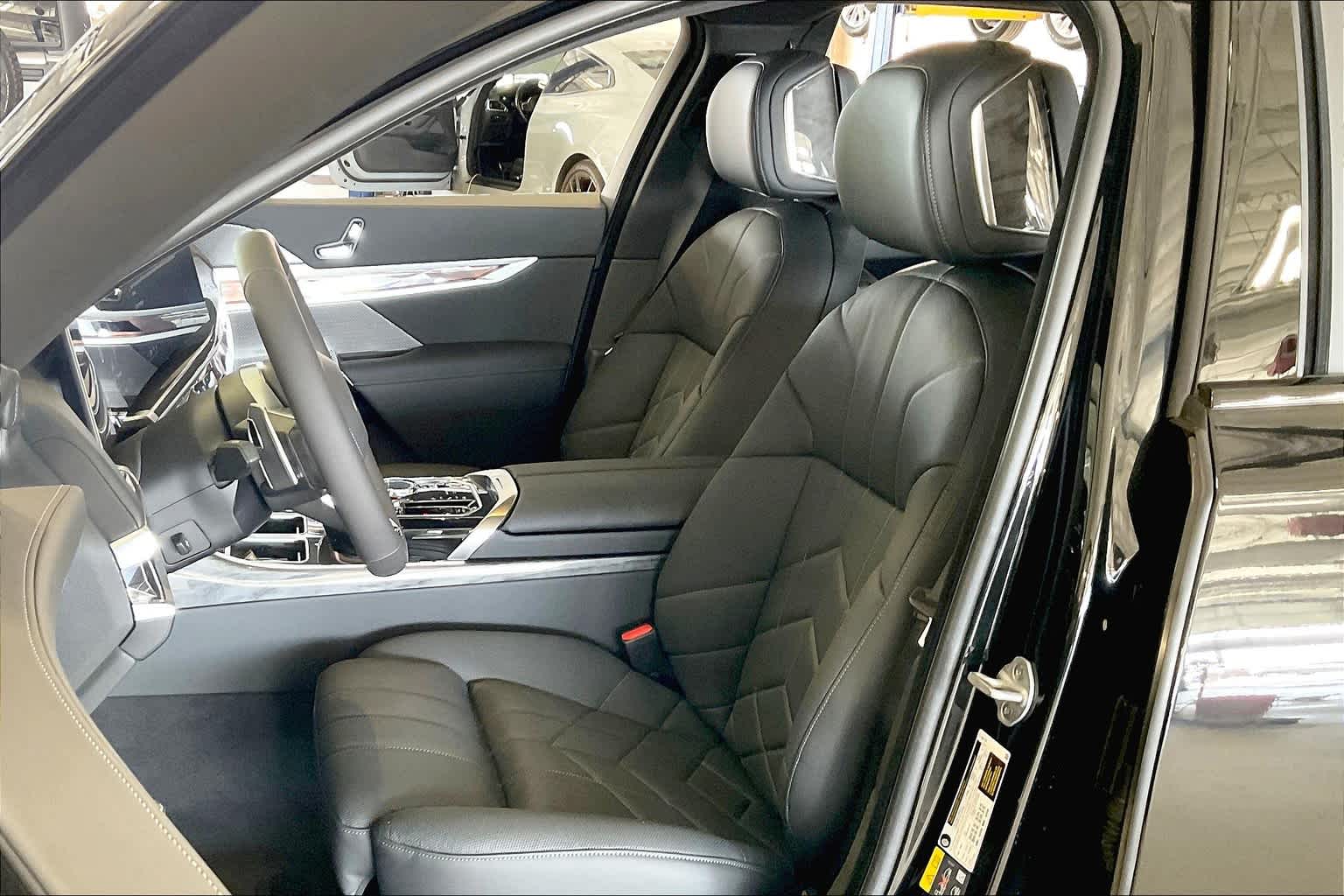 2025 Bmw 750e 750e xDrive photo 8
