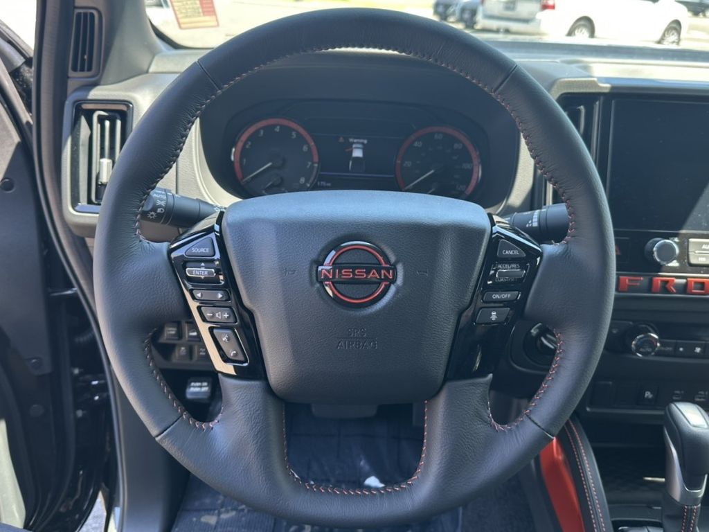 2025 Nissan Frontier PRO-4X photo 16