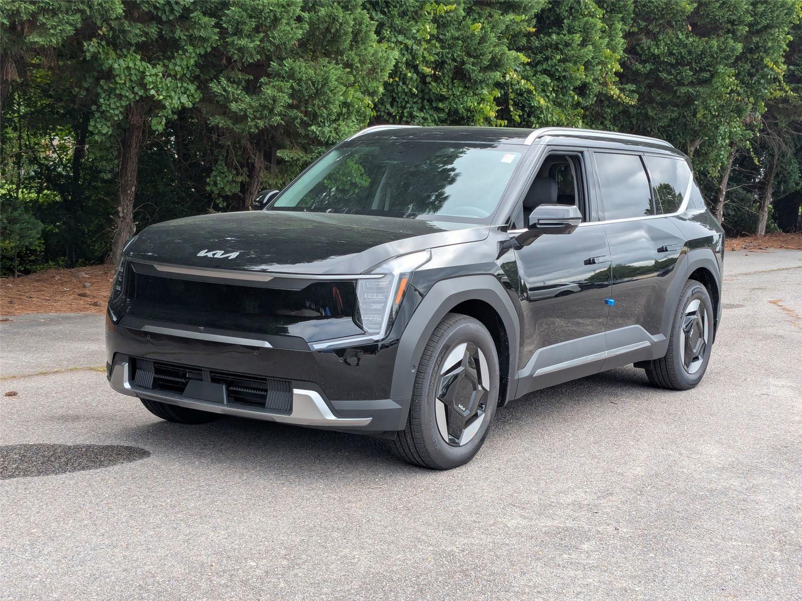 2026 Kia EV9 Wind's photo