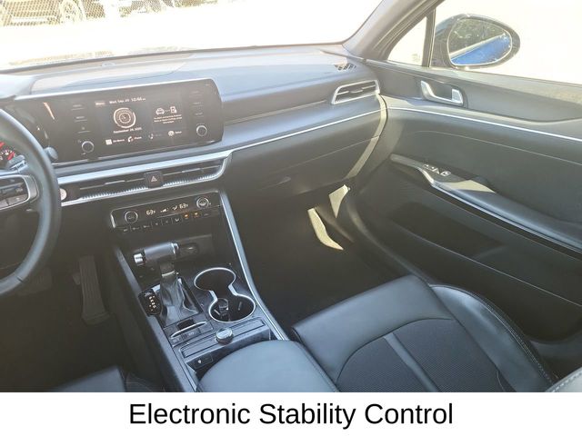 2021 Kia K5 GT-Line photo 12