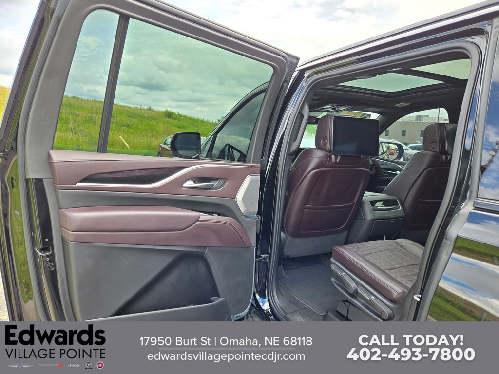 2022 Cadillac Escalade ESV Sport Platinum photo 24