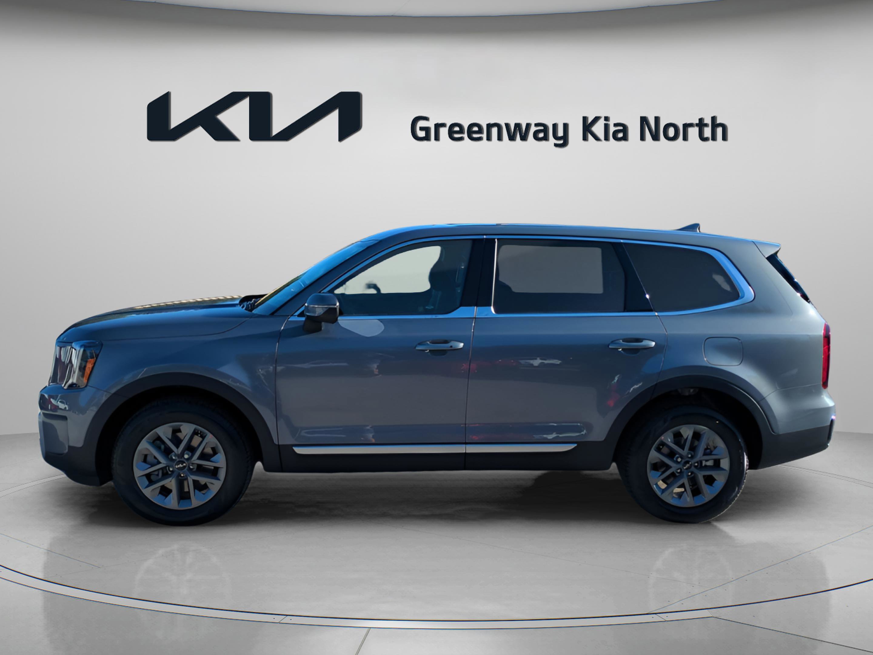 2025 Kia Telluride LX photo 3