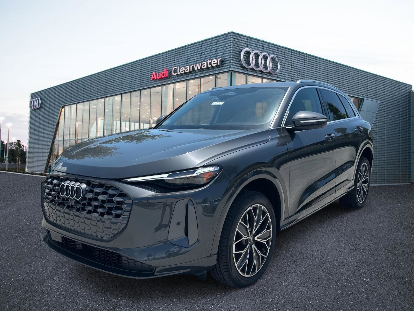 2025 Audi New Q5 Premium Plus's photo
