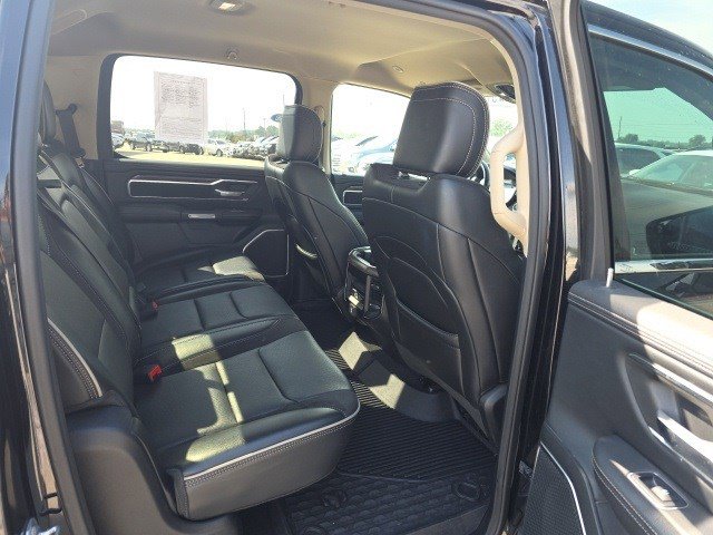 2019 Ram 1500 Laramie photo 9