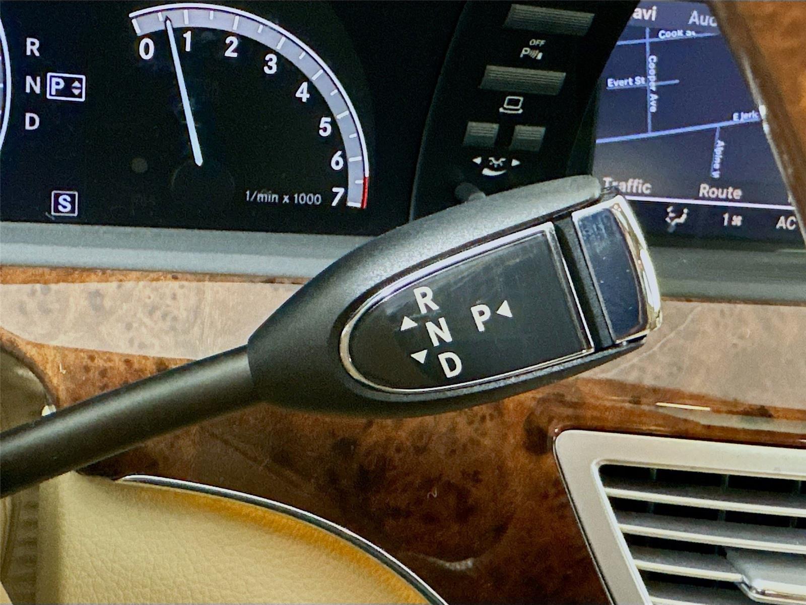 2009 Mercedes Benz S 4MATIC photo 15