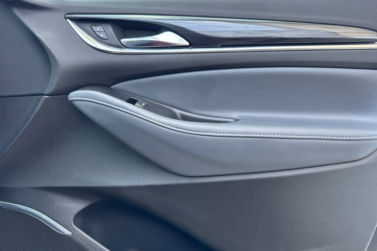 2021 Buick Enclave Essence photo 21