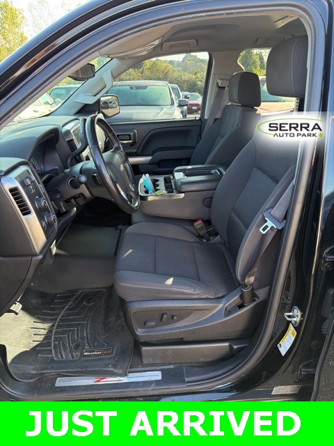 2017 Chevrolet Silverado 1500 LT photo 4