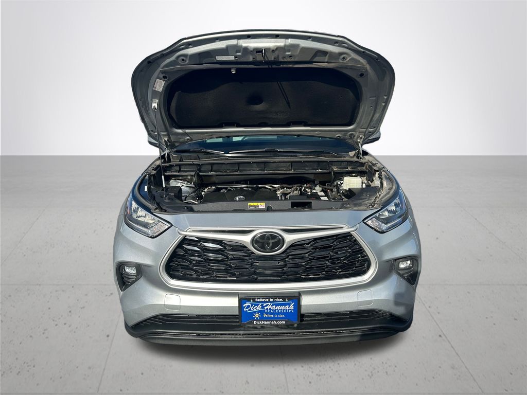 2020 Toyota Highlander XLE photo 4