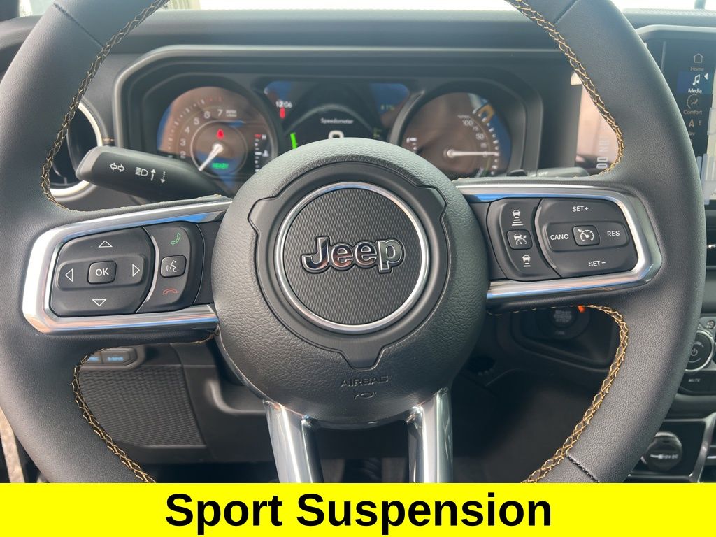 2024 Jeep Wrangler Sahara 4xe photo 17
