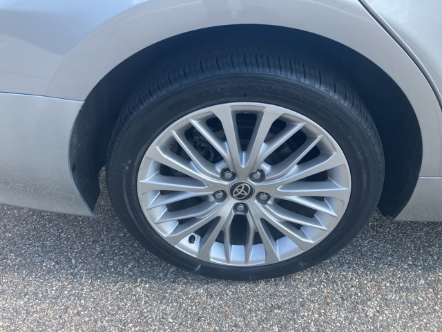 2020 Toyota Camry XLE photo 11