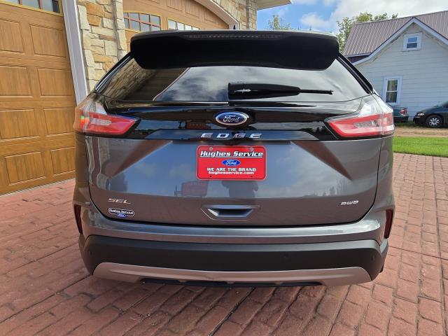 2023 Ford Edge SEL photo 4