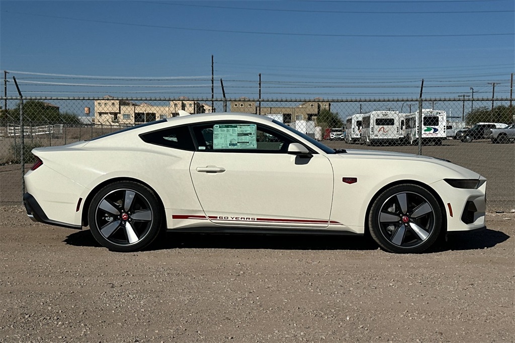 2025 Ford Mustang GT Premium photo 2