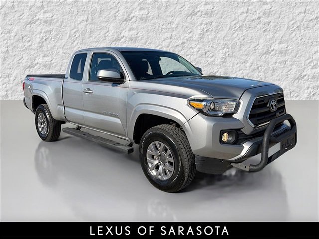 2016 Toyota Tacoma SR5's photo