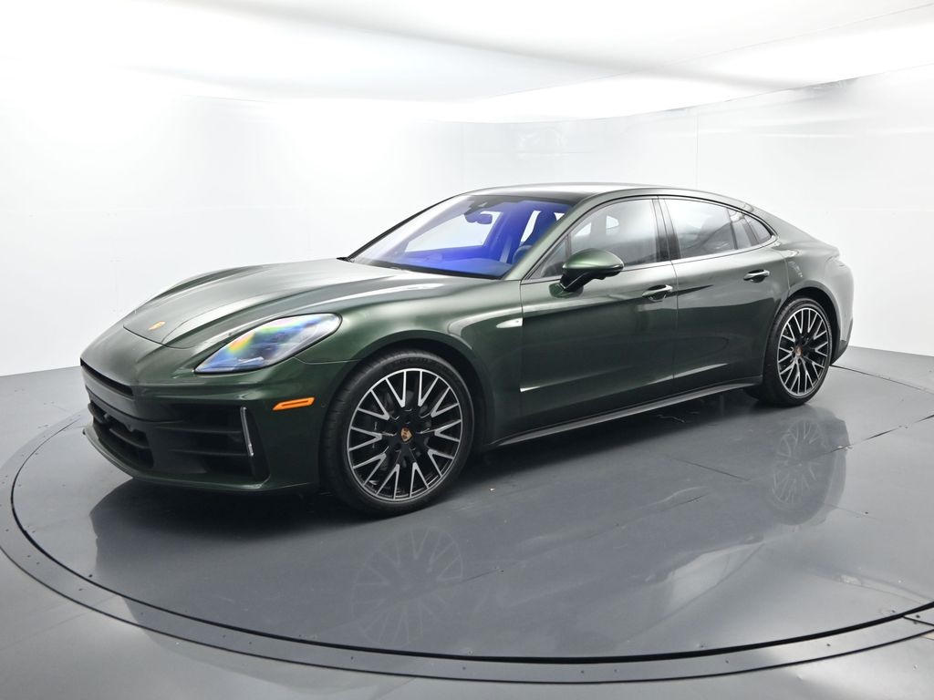 2025 Porsche Panamera Base's photo