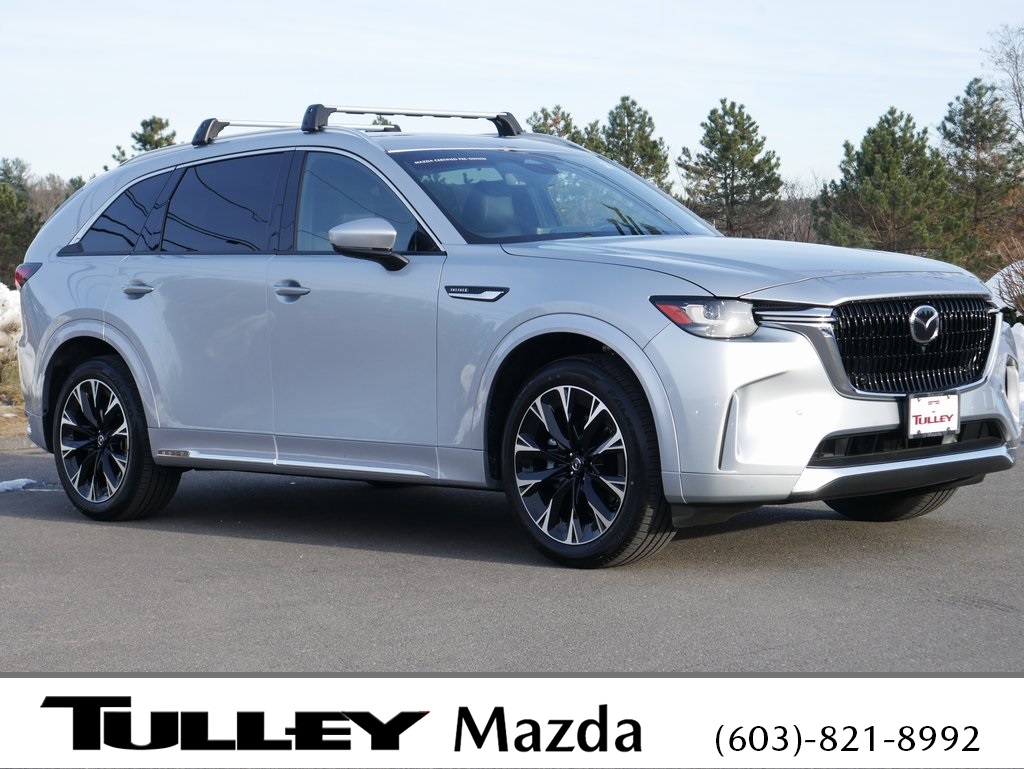 2025 Mazda CX-90 Premium Package's photo