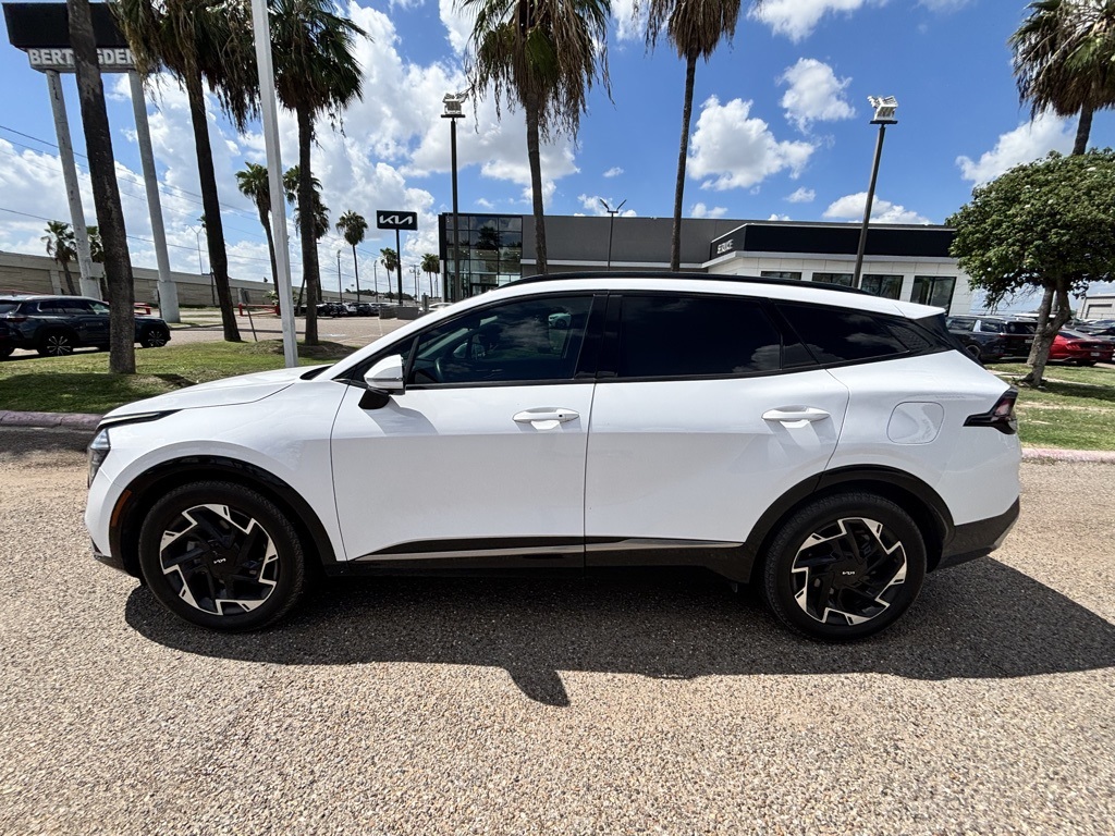 2023 Kia Sportage photo 2