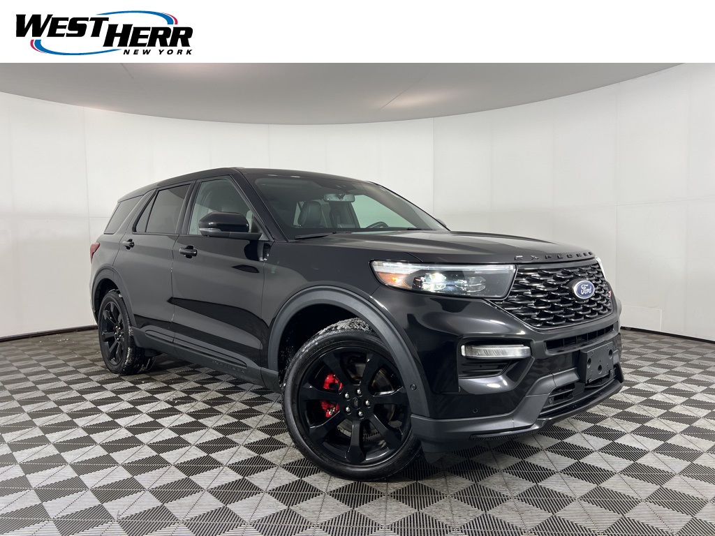 2022 Ford Explorer ST's photo