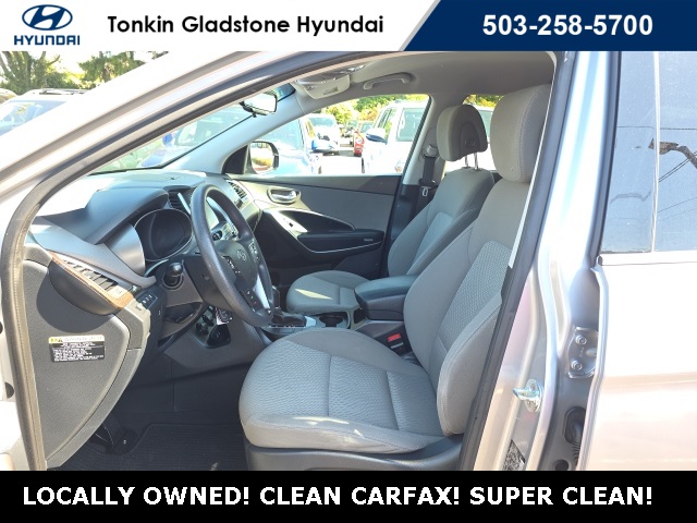 2017 Hyundai Santa Fe SE photo 4