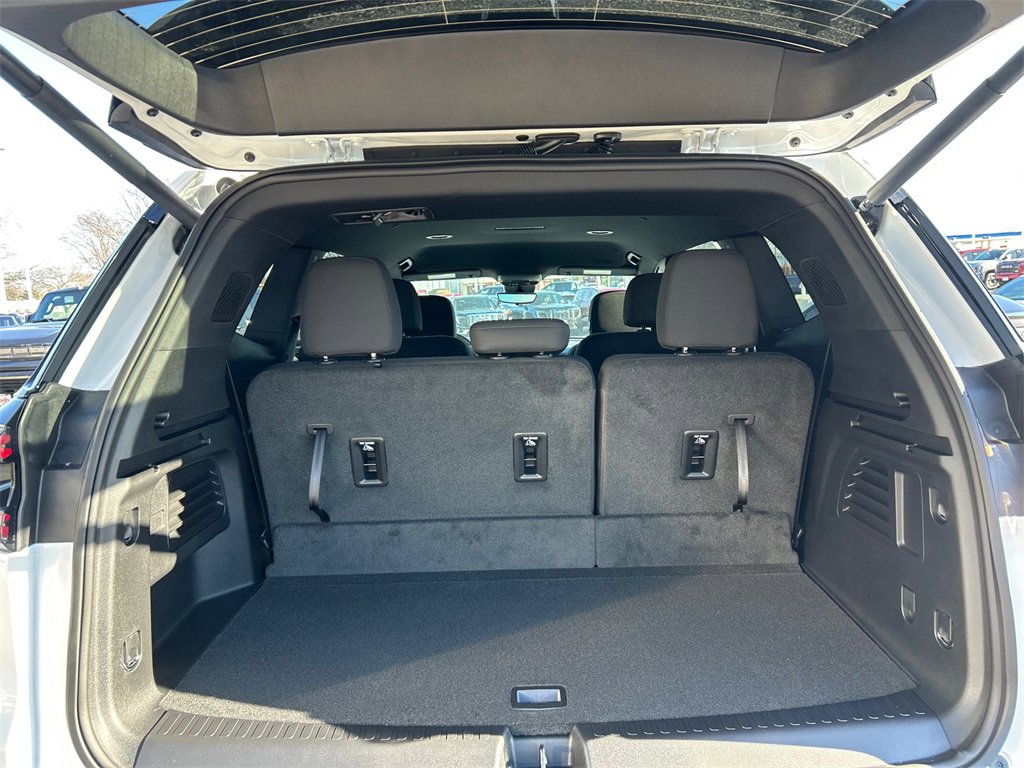 2026 GMC ACADIA - Image 34