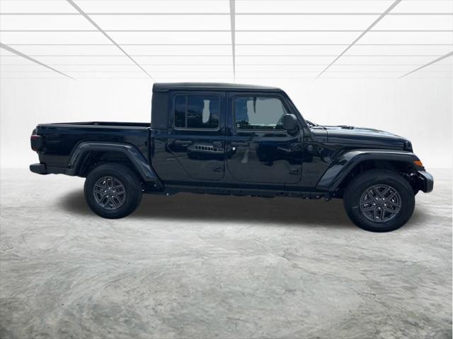 2025 Jeep Gladiator Sport S photo 3