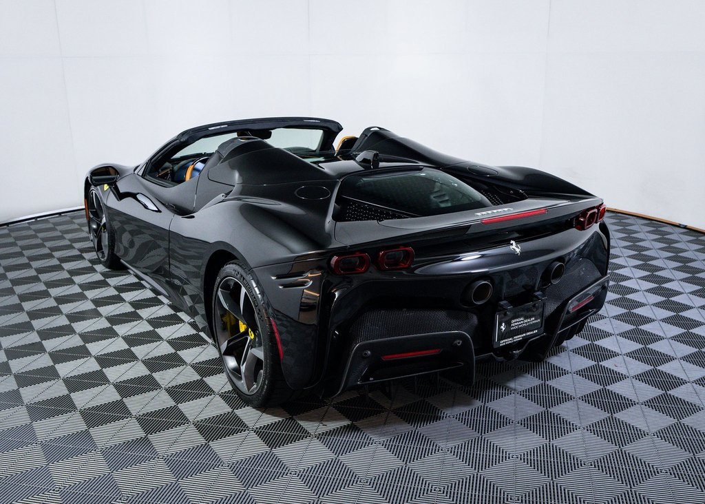 2023 Ferrari SF90 Spider Base photo 16