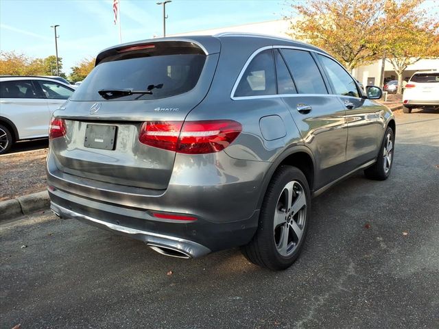 2018 Mercedes Benz GLC 300 4MATIC photo 3