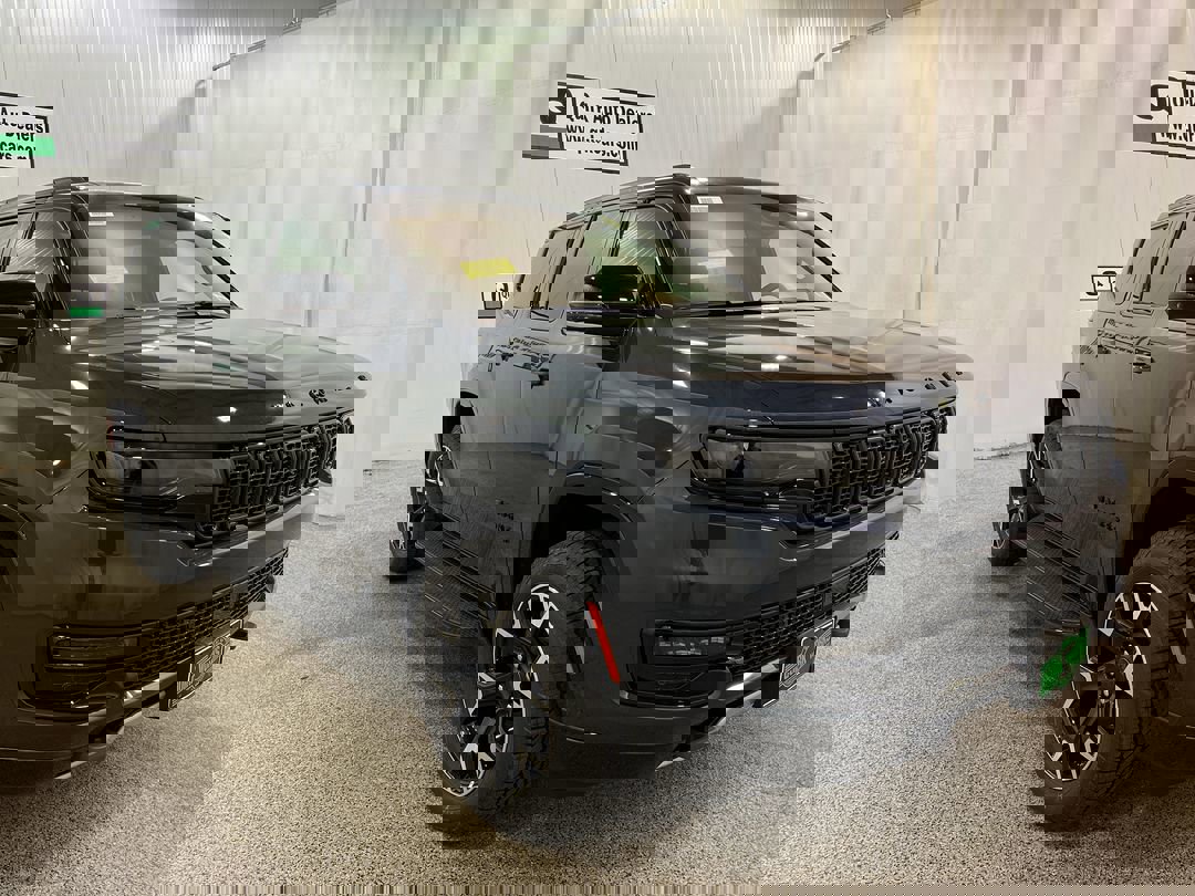 2025 Jeep Wagoneer Series II's photo