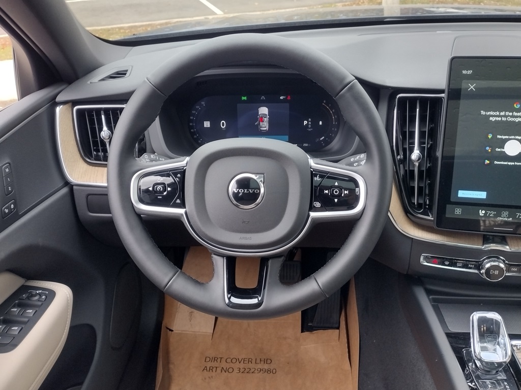 2026 VOLVO XC60 - Image 24