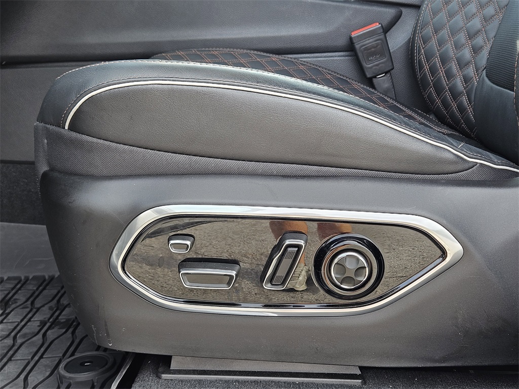 2024 Jeep Grand Cherokee L Summit photo 21